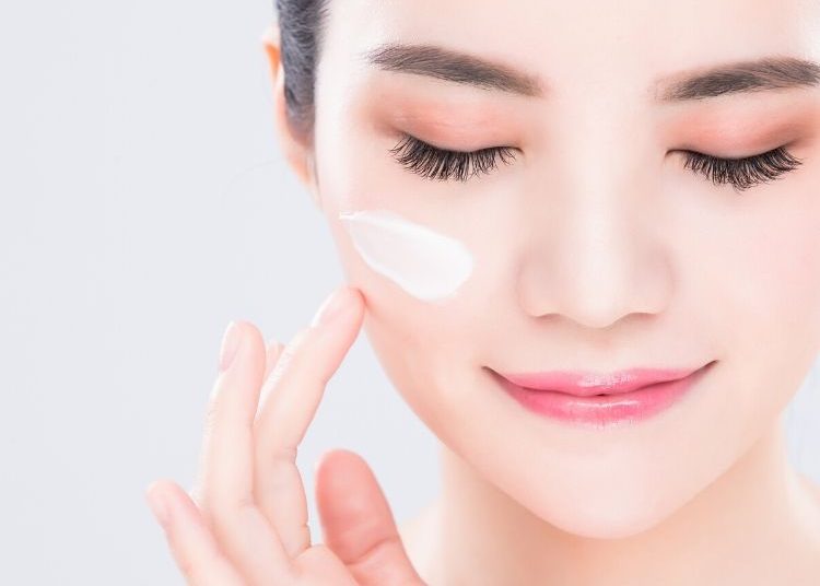 model pelembab wajah