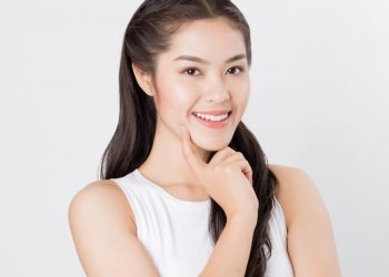 Begini 4 Urutan Skincare Untuk Kulit Berjerawat yang Tepat dan Benar