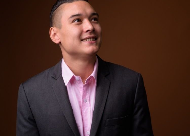 Gaya Rambut Undercut