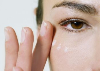 Catat! 5 Cara Menghilangkan Mata Panda dan Kantung Mata