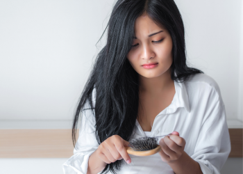 Ini Dia! 4 Bahan Yang Terbukti Efektif Untuk Mengatasi Rambut Rontok