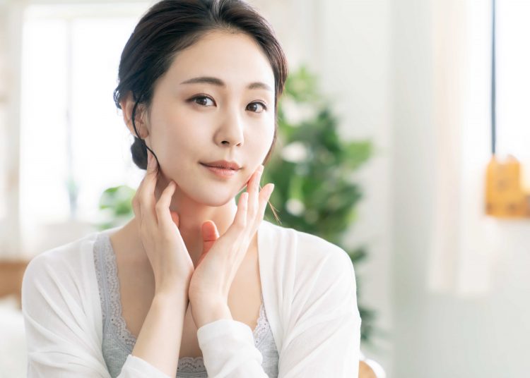 Perlukah Pakai Sunscreen Walaupun di Rumah Saja?