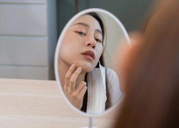 Anti Ribet! Begini Cara Ampuh Atasi Kulit Berjerawat