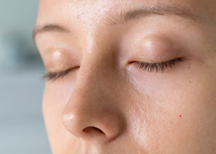 mengecilkan pori-pori