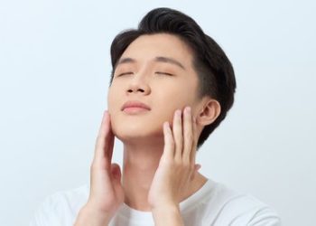 warna kulit tidak merata