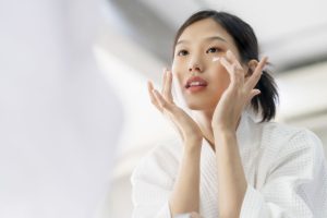basic skincare untuk merawat wajah
