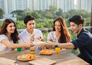 Mau Ketemu Banyak Orang di Akhir Tahun? Yuk Mulai Rawat Kulit dari Sekarang!
