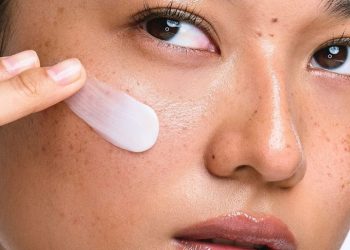 Perlindungan UV dan Skin Barrier, Kenapa Harus Jalan Bersamaan?
