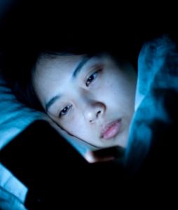 Kulit muka saat tidur begadang