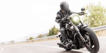 Anak Motor dan Sering Aktivitas Outdoor? Jangan Cuma Bersihin Keringat dari Wajah!