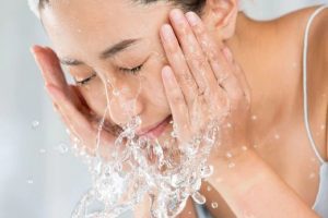 Facial wash gentle untuk rutinitas skincare sehari-hari