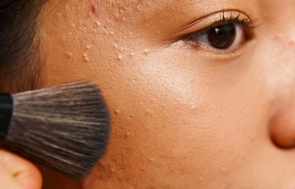 Udah Makeup Cantik, Tapi Wajah Tetap Kelihatan Capek di Foto? Ini Cara Bantu Kulit Tampak Lebih Glowing!